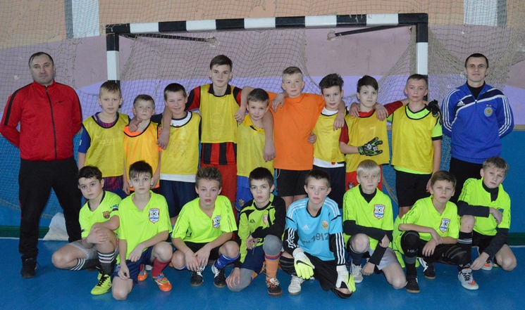 У спорткомплексі «Дружба» відбулась товариська гра між юними футболістами Дружби та Ямполя